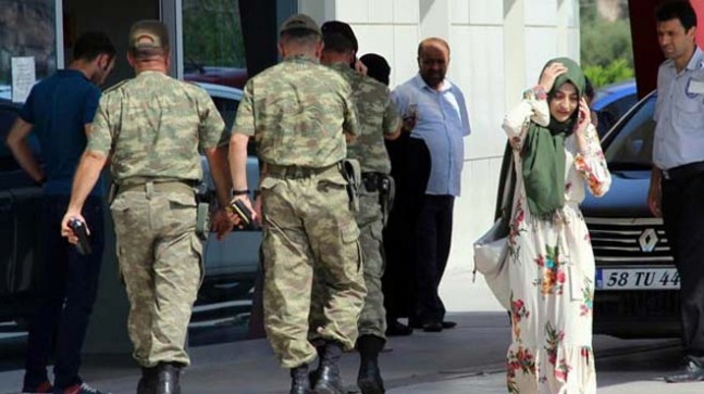 Sivas’ta 31 asker zehirlenme şüphesiyle hastaneye kaldırıldı