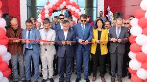 Cumhuriyet Üniversitesi 4 Eylül Kültür Merkezi Anlamlı Bir Programla Açıldı.