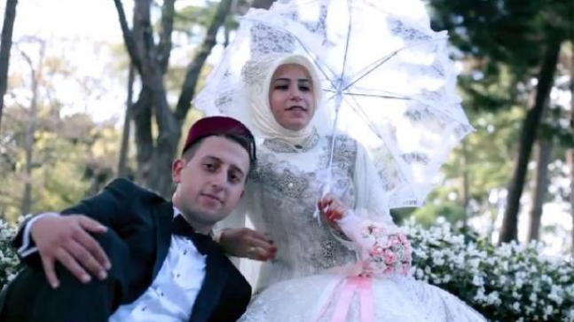 Sivaslı şehit polisten geriye düğün fotoğrfları kaldı