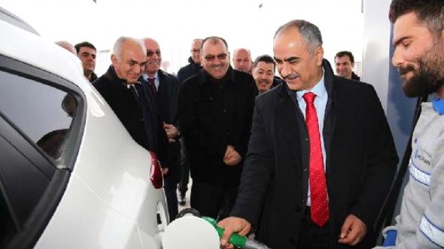 Sivas Belediyesi Akaryakıt istasyonu hizmete girdi